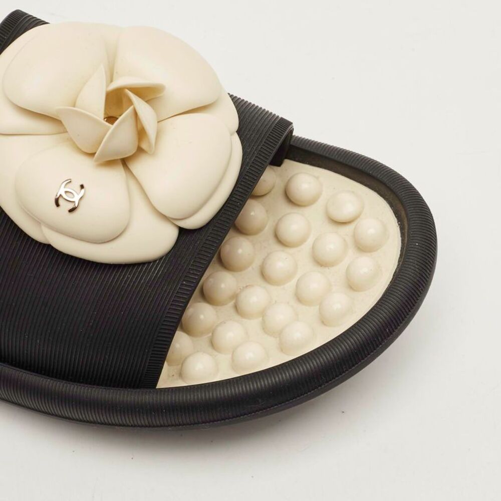 Chanel Cc Camellia Size 40 Black Rubber Flat Slide - Picture 7 of 7
